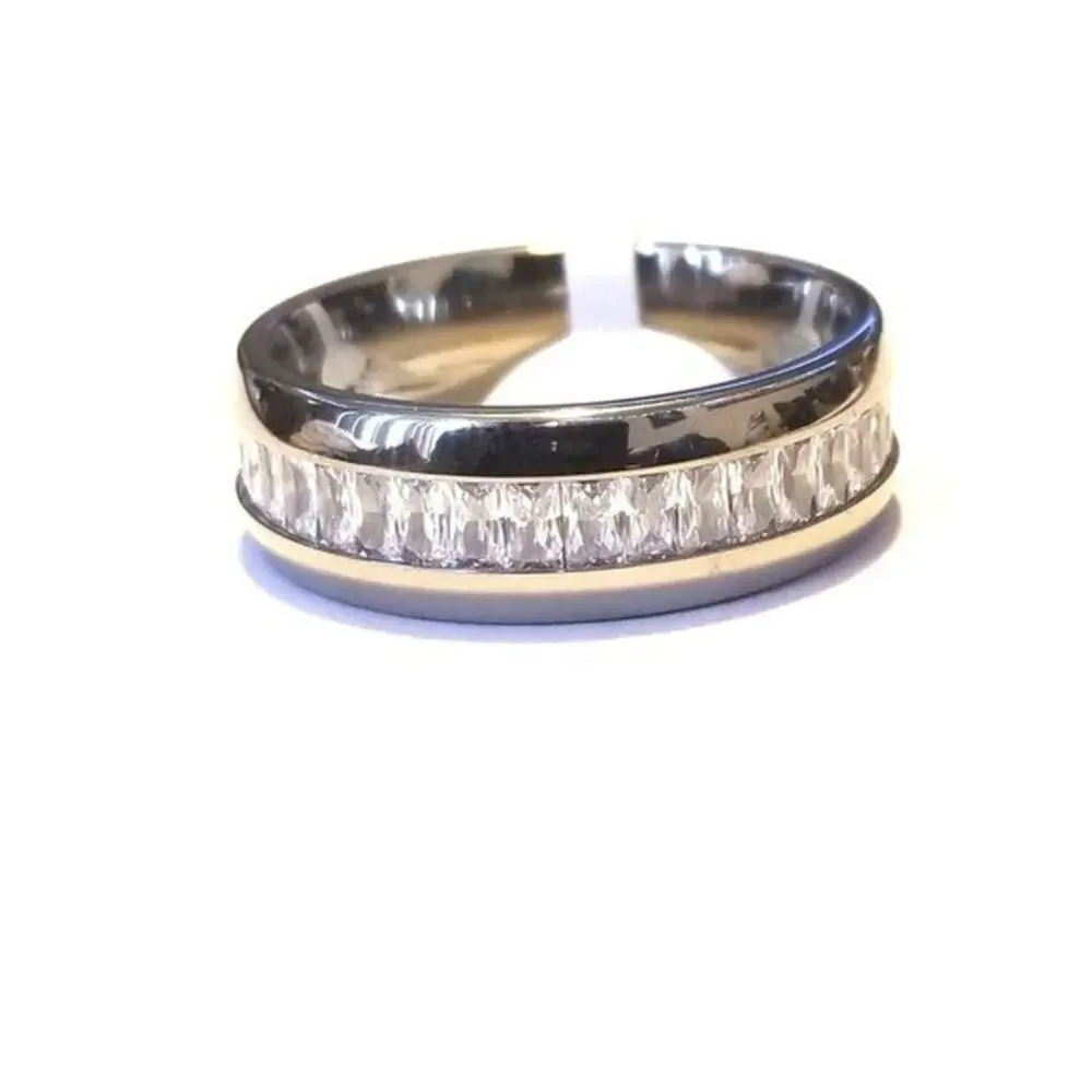 New‎ Cubic Zirconia stone titanium women’s hypoallergenic band size 6